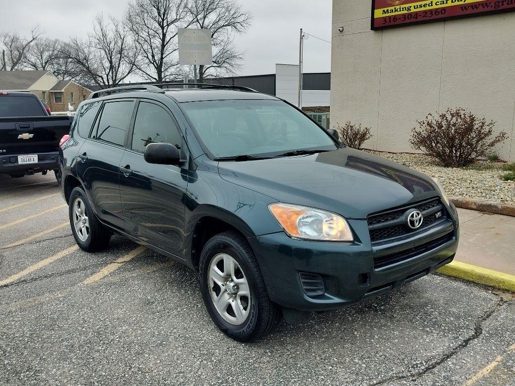 Toyota RAV4 Base V6 2WD 2011
