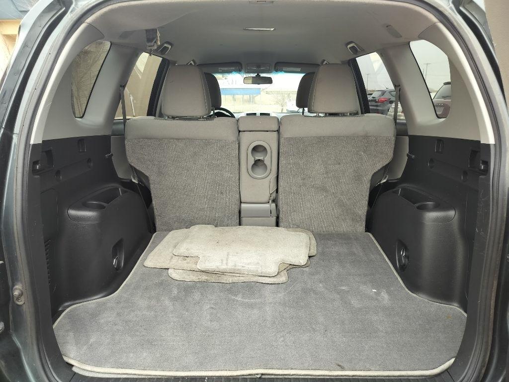 Toyota RAV4 Base V6 2WD 2011