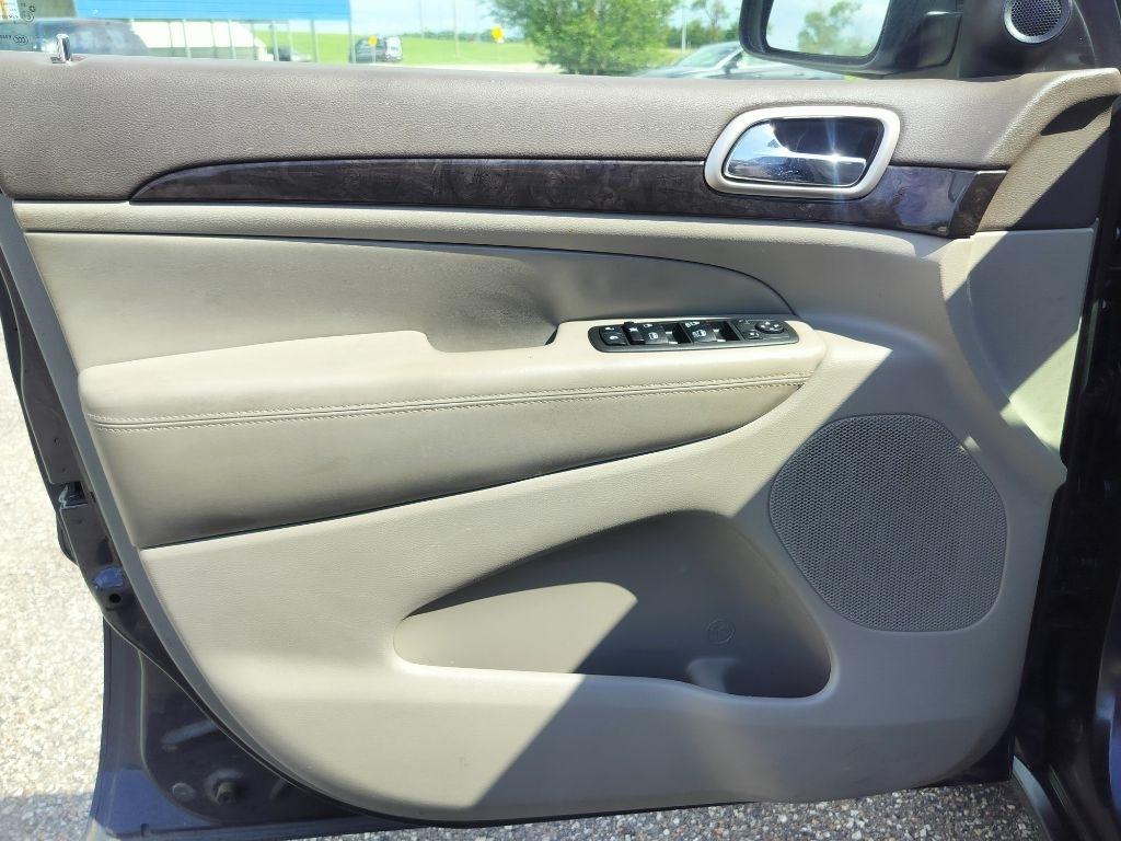 Jeep Grand Cherokee Laredo 4WD 2012
