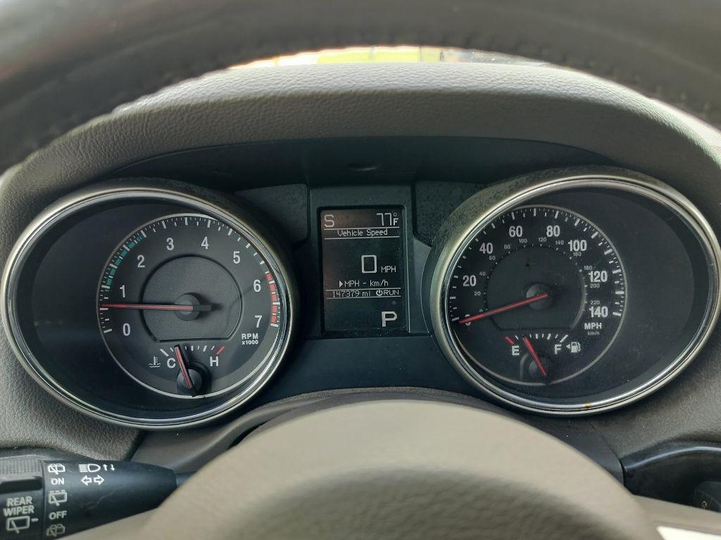 Jeep Grand Cherokee Laredo 4WD 2012