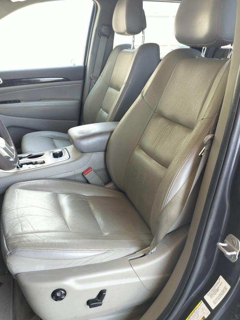 Jeep Grand Cherokee Laredo 4WD 2012