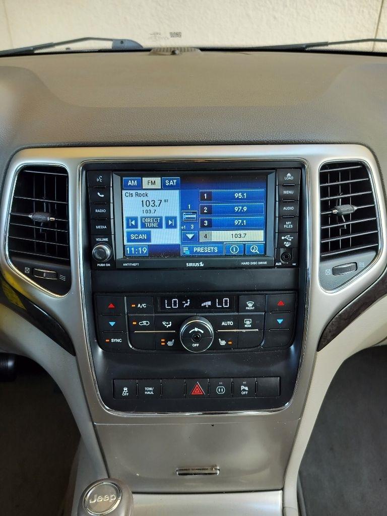 Jeep Grand Cherokee Laredo 4WD 2012