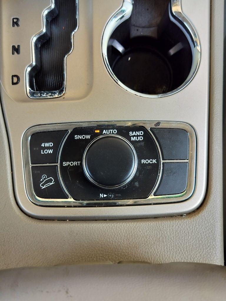 Jeep Grand Cherokee Laredo 4WD 2012