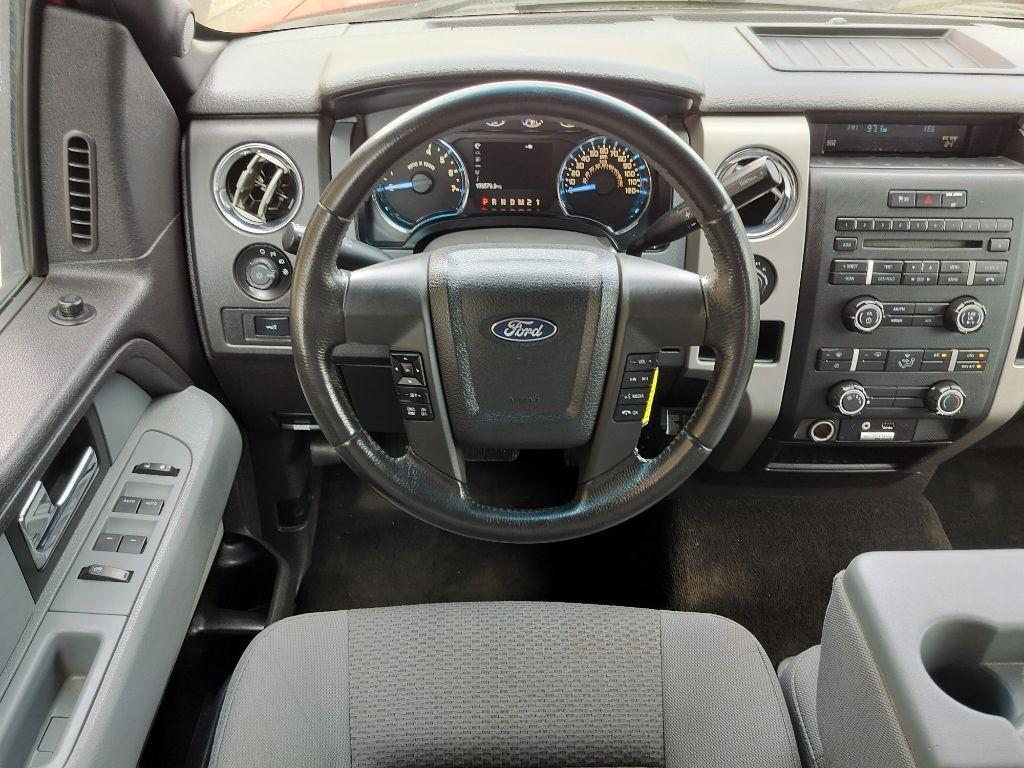 Ford F-150 XL SuperCab 8-ft. Bed 4WD 2012