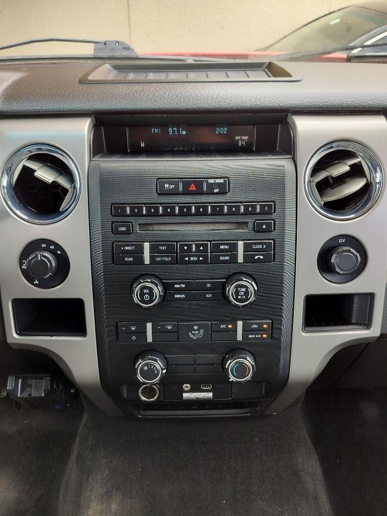 Ford F-150 XL SuperCab 8-ft. Bed 4WD 2012