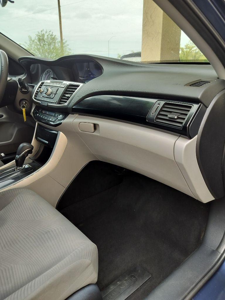 Honda Accord LX Sedan CVT w/ Honda Sensing 2017