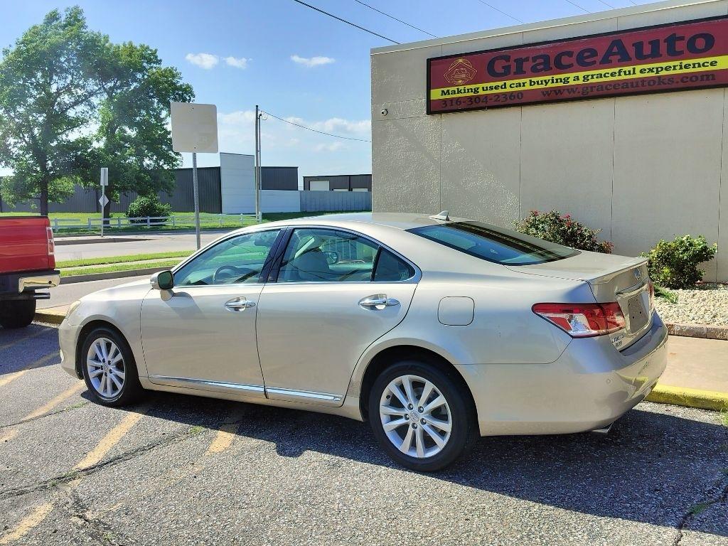 Lexus ES 350 Sedan 2010