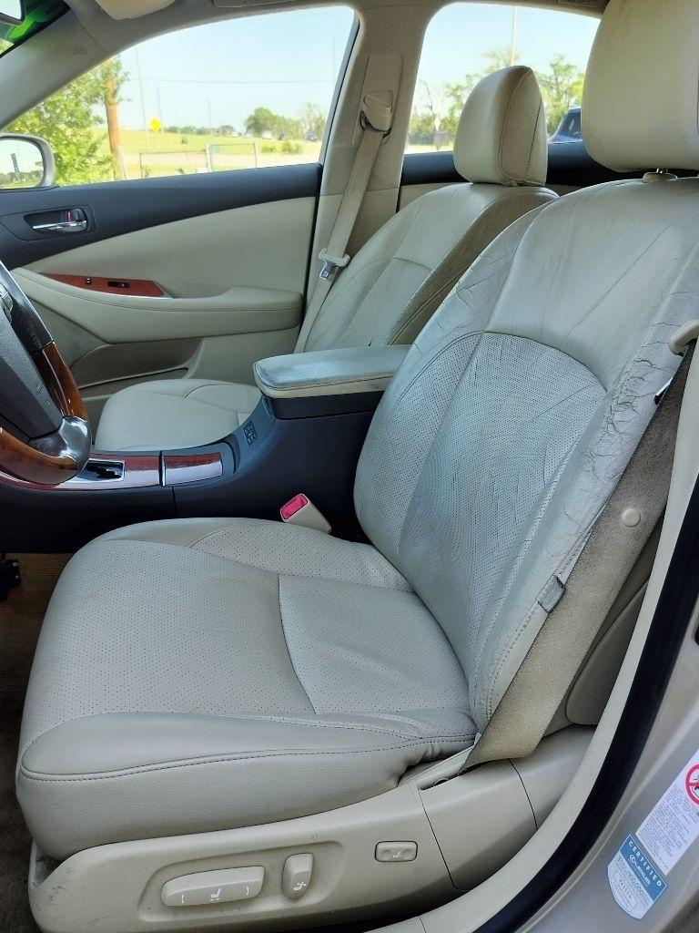 Lexus ES 350 Sedan 2010