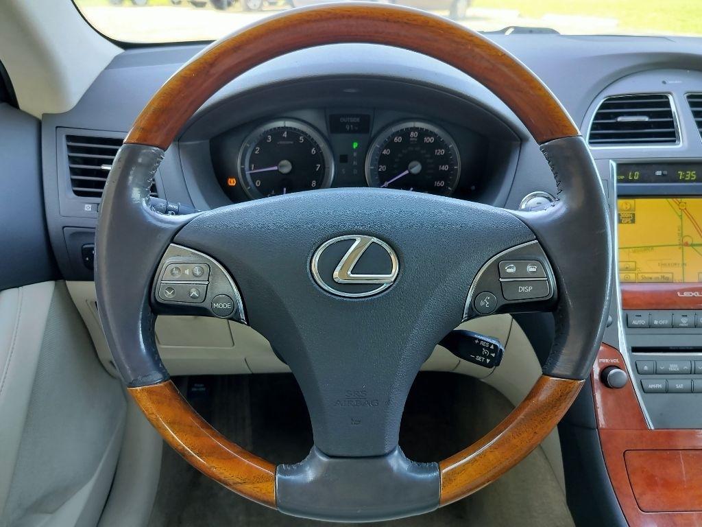 Lexus ES 350 Sedan 2010