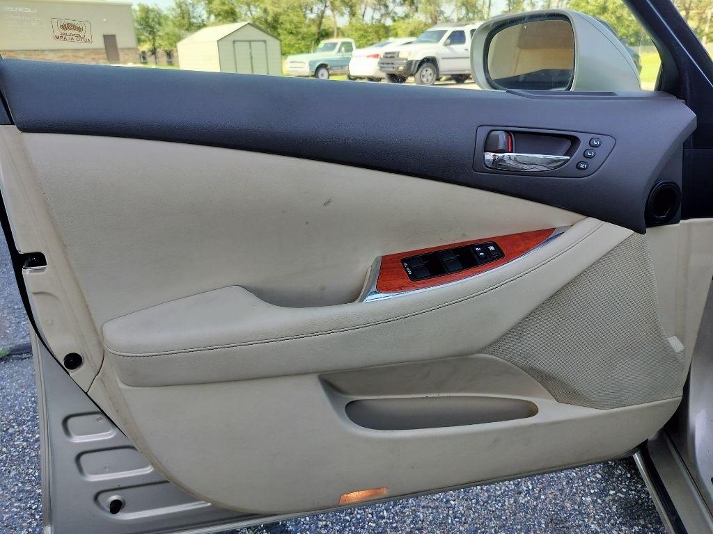 Lexus ES 350 Sedan 2010