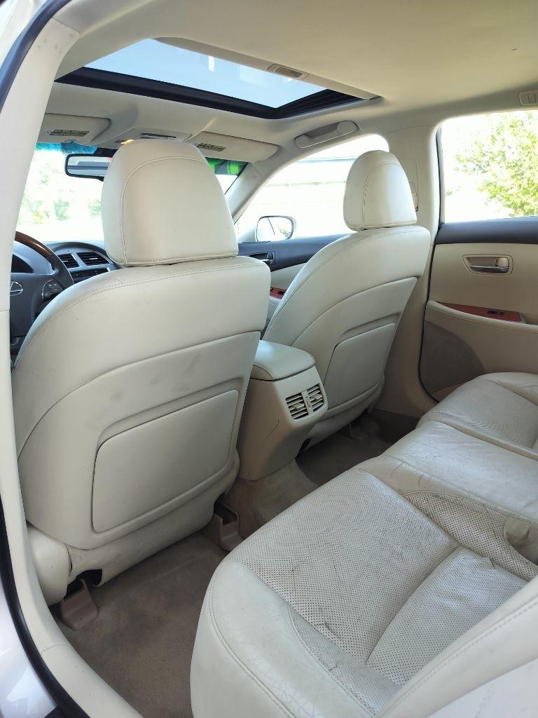 Lexus ES 350 Sedan 2010