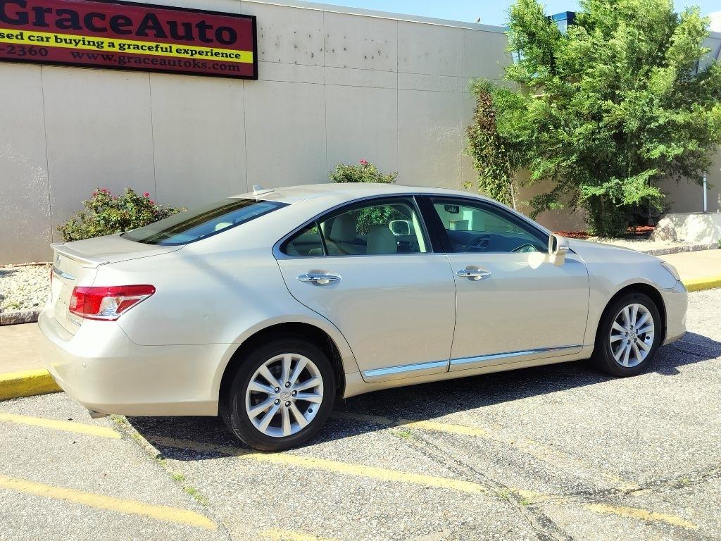 Lexus ES 350 Sedan 2010