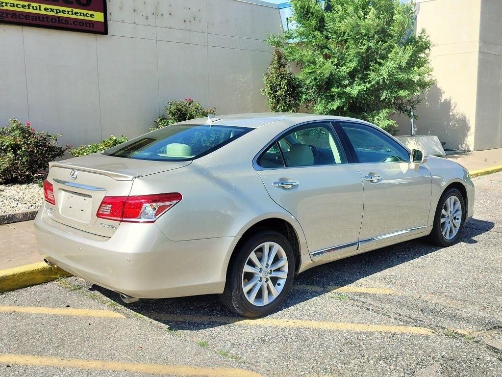Lexus ES 350 Sedan 2010