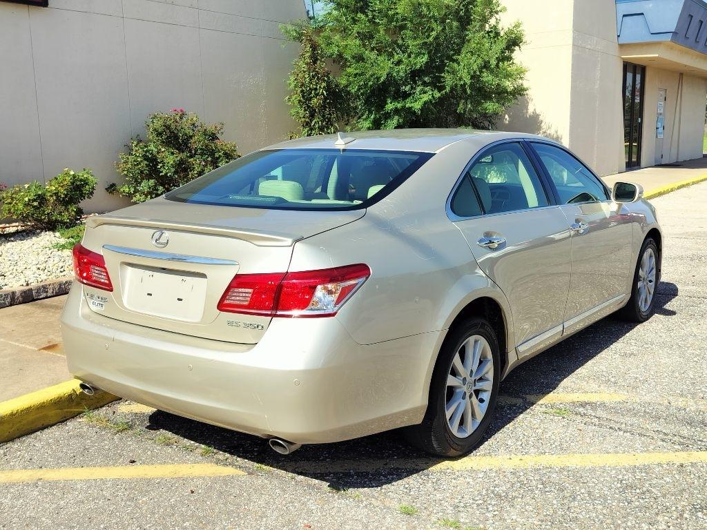 Lexus ES 350 Sedan 2010
