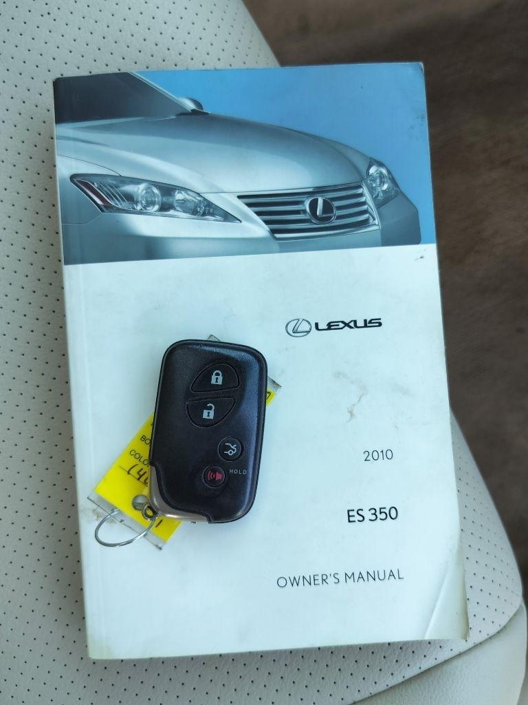 Lexus ES 350 Sedan 2010