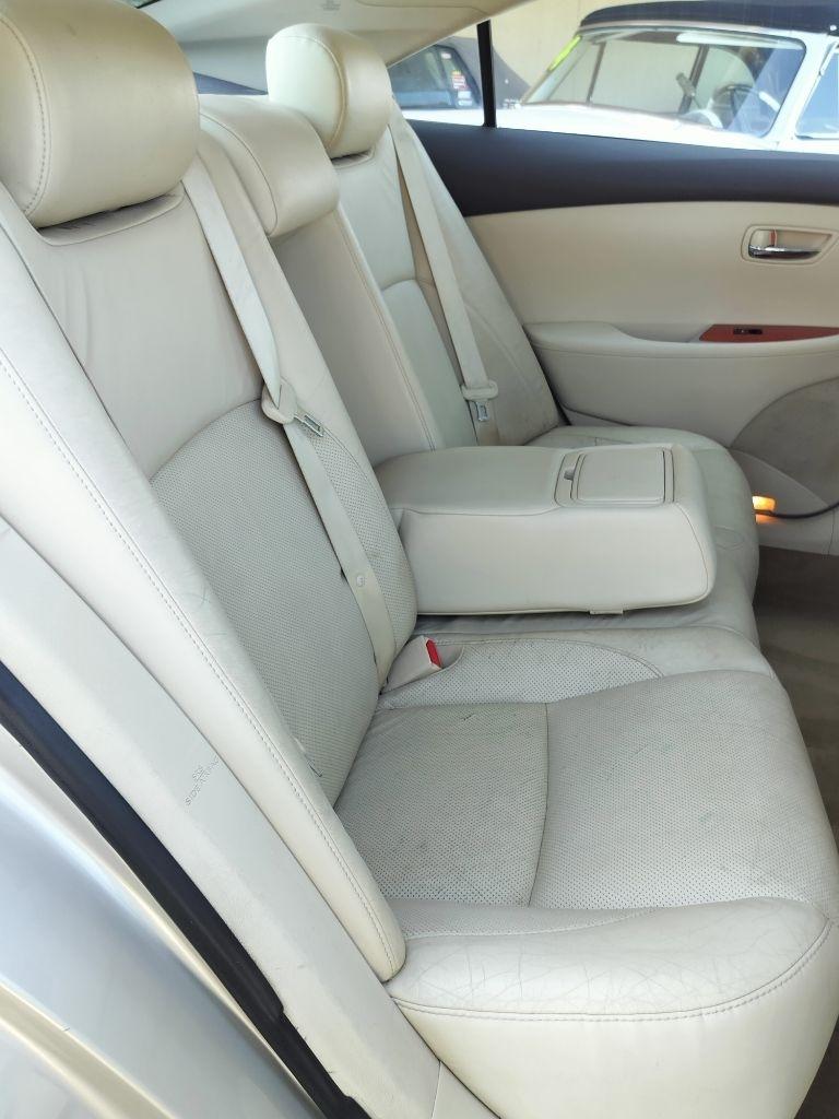Lexus ES 350 Sedan 2010