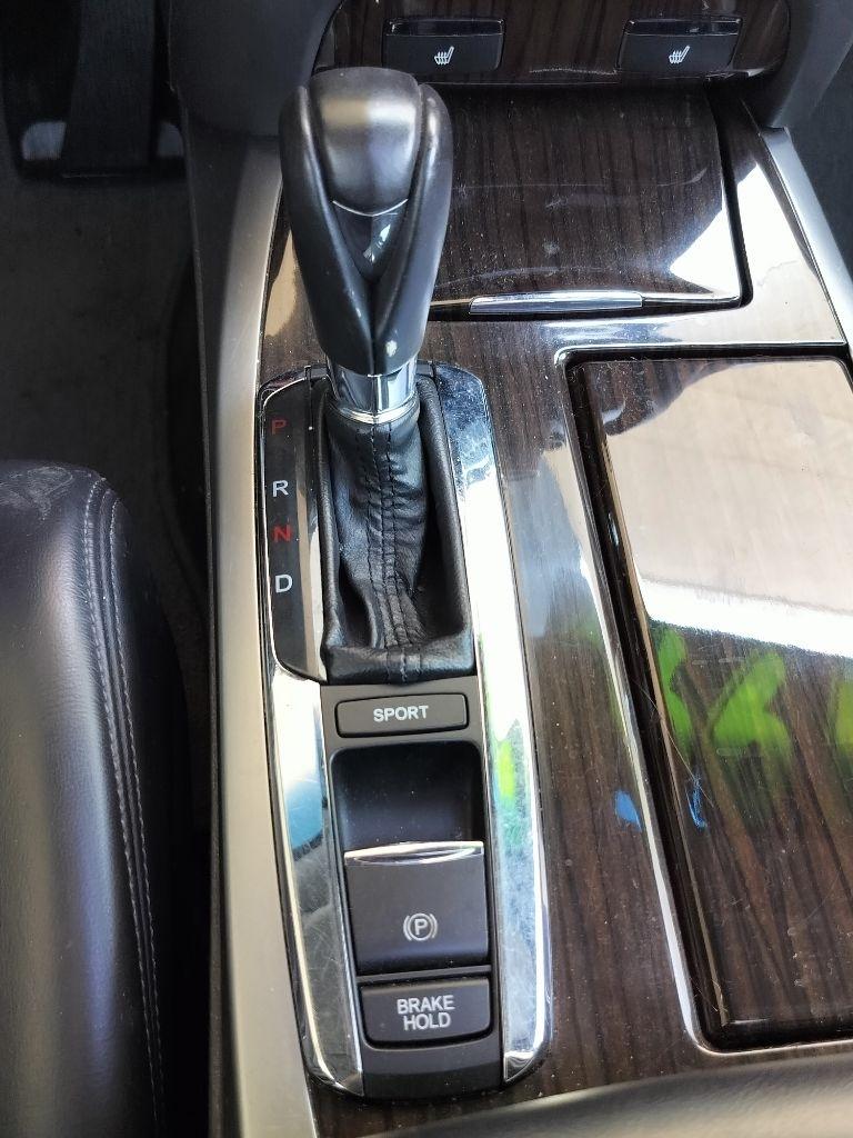Acura RLX 6-Spd AT w/Technology Package 2014