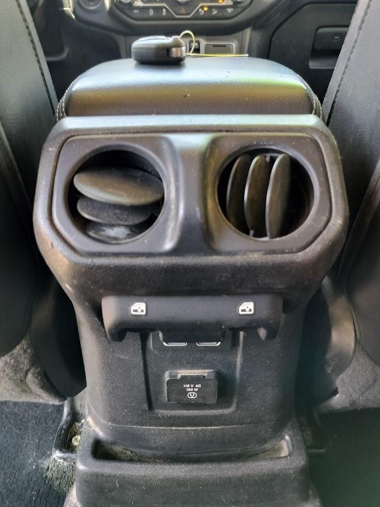 Jeep Wrangler Unlimited Sahara 2018