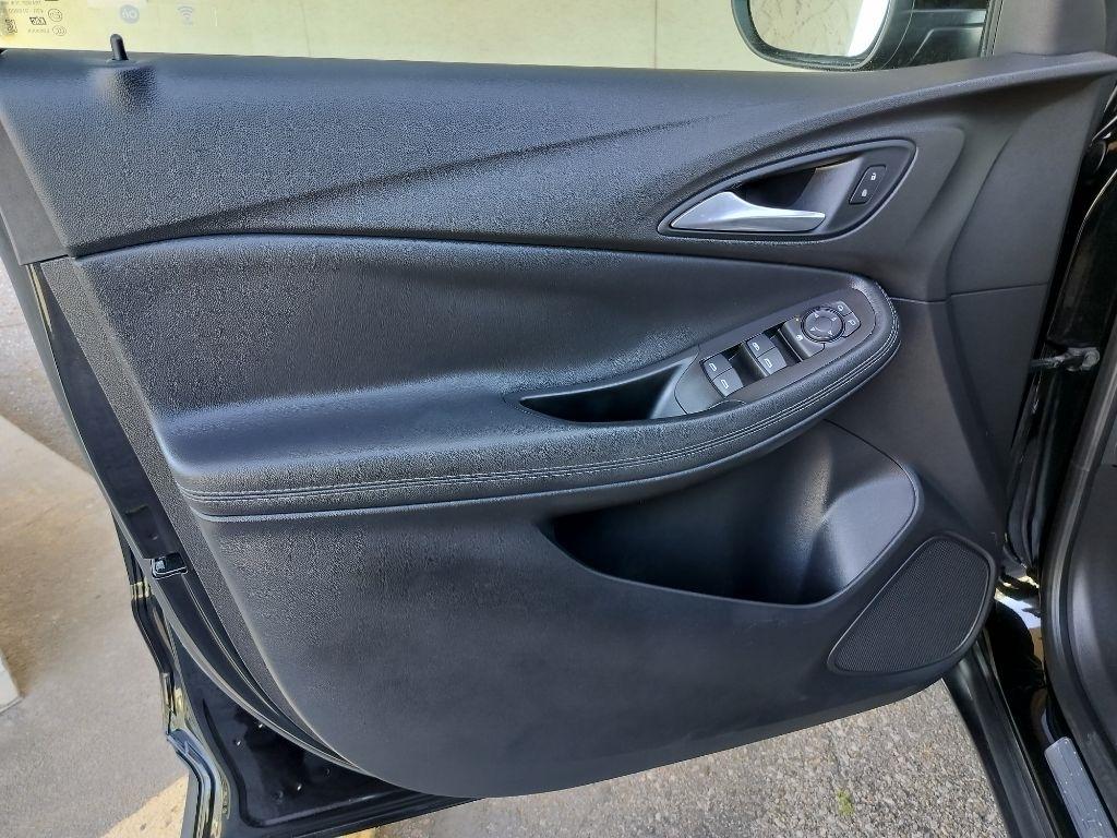 Buick Encore GX photo 23