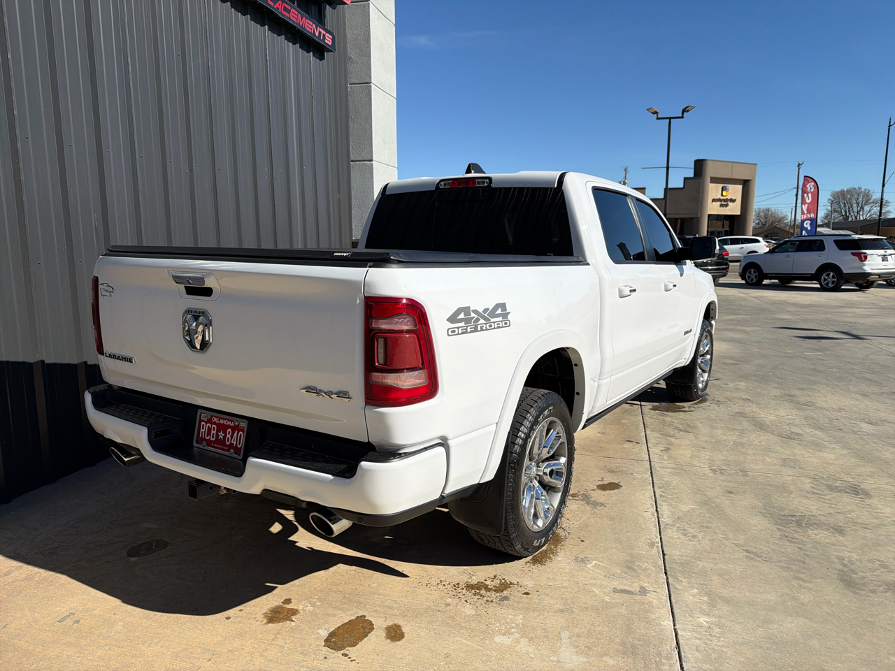 RAM 1500 Laramie Crew Cab SWB 4WD 2021