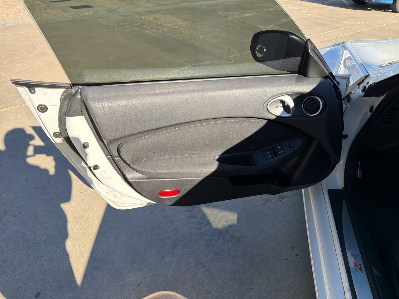 Nissan Z 370Z Coupe Touring 6MT 2016