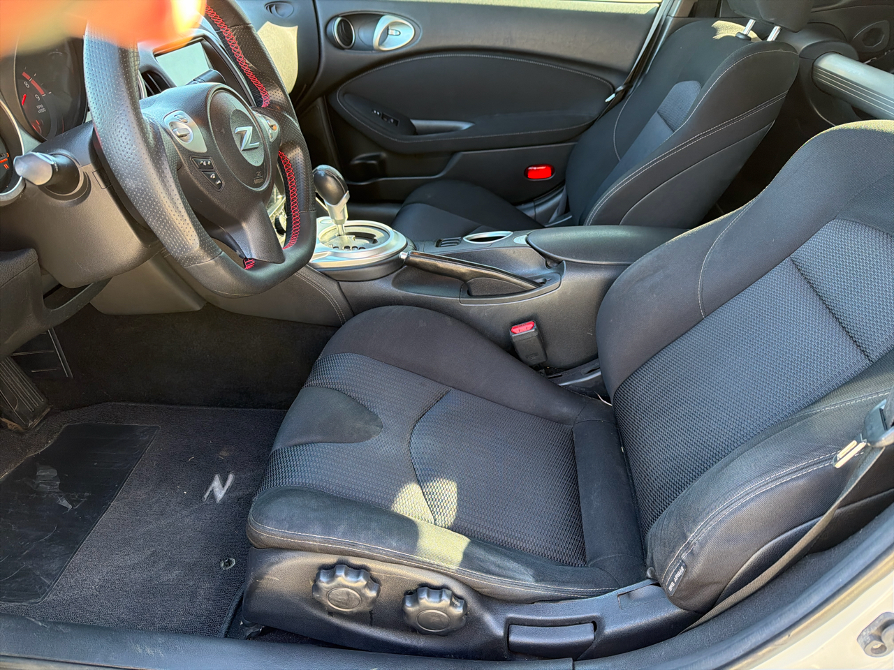 Nissan Z 370Z Coupe Touring 6MT 2016