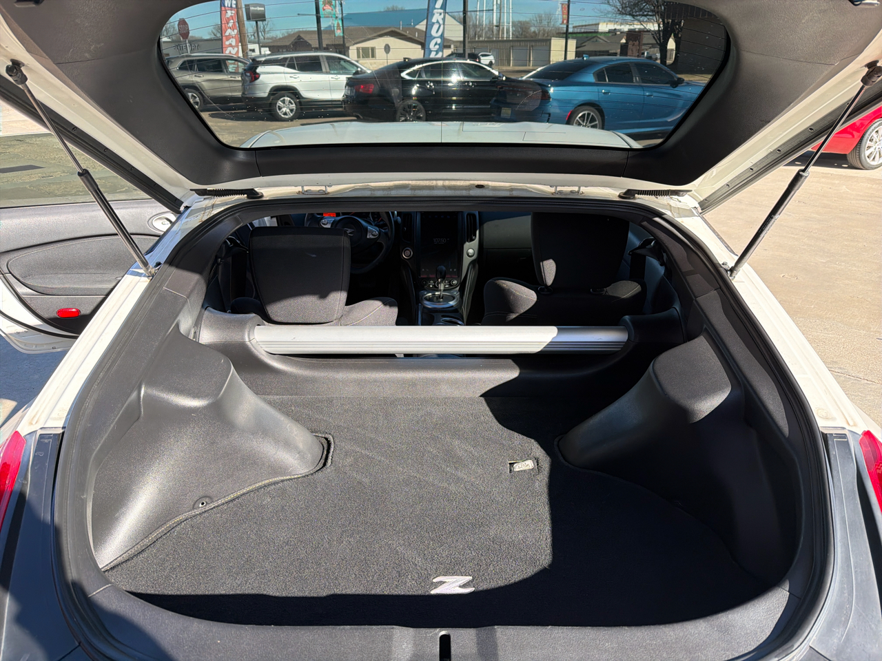 Nissan Z 370Z Coupe Touring 6MT 2016