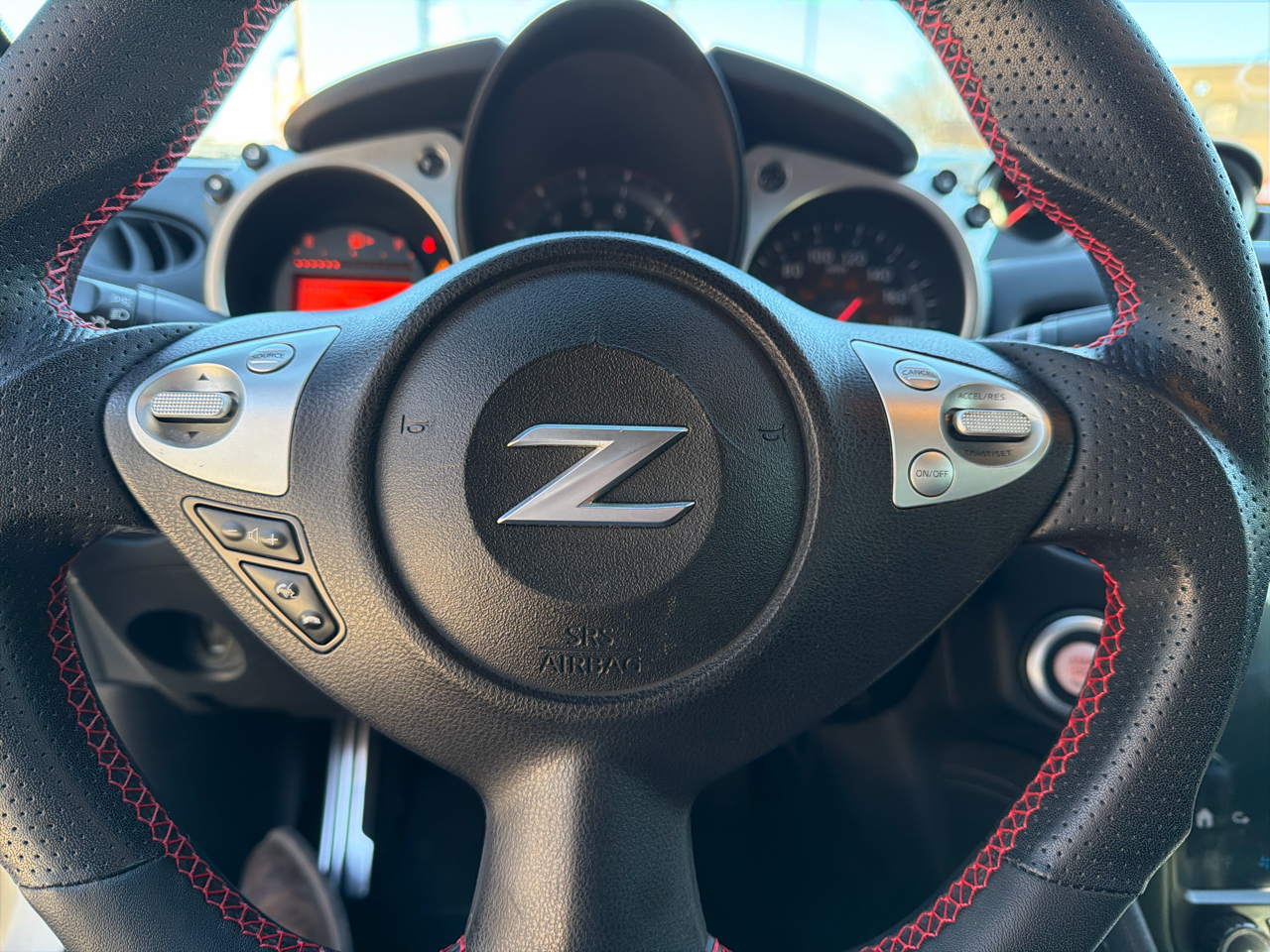 Nissan Z 370Z Coupe Touring 6MT 2016