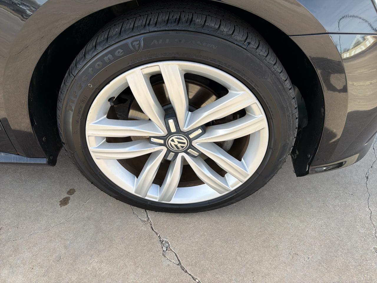 Volkswagen Passat SE w/Technology 2017