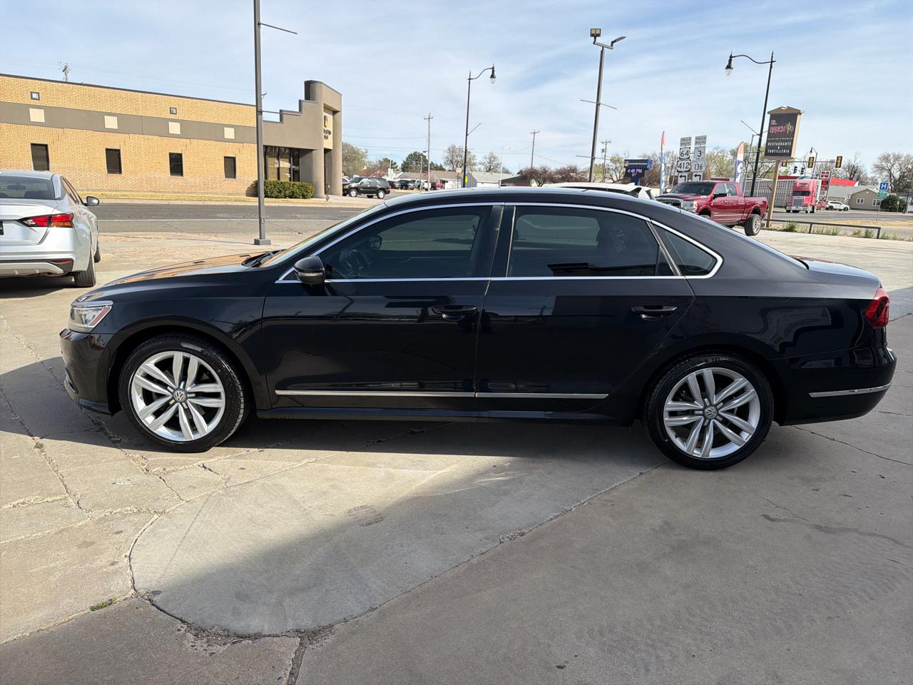 Volkswagen Passat SE w/Technology 2017