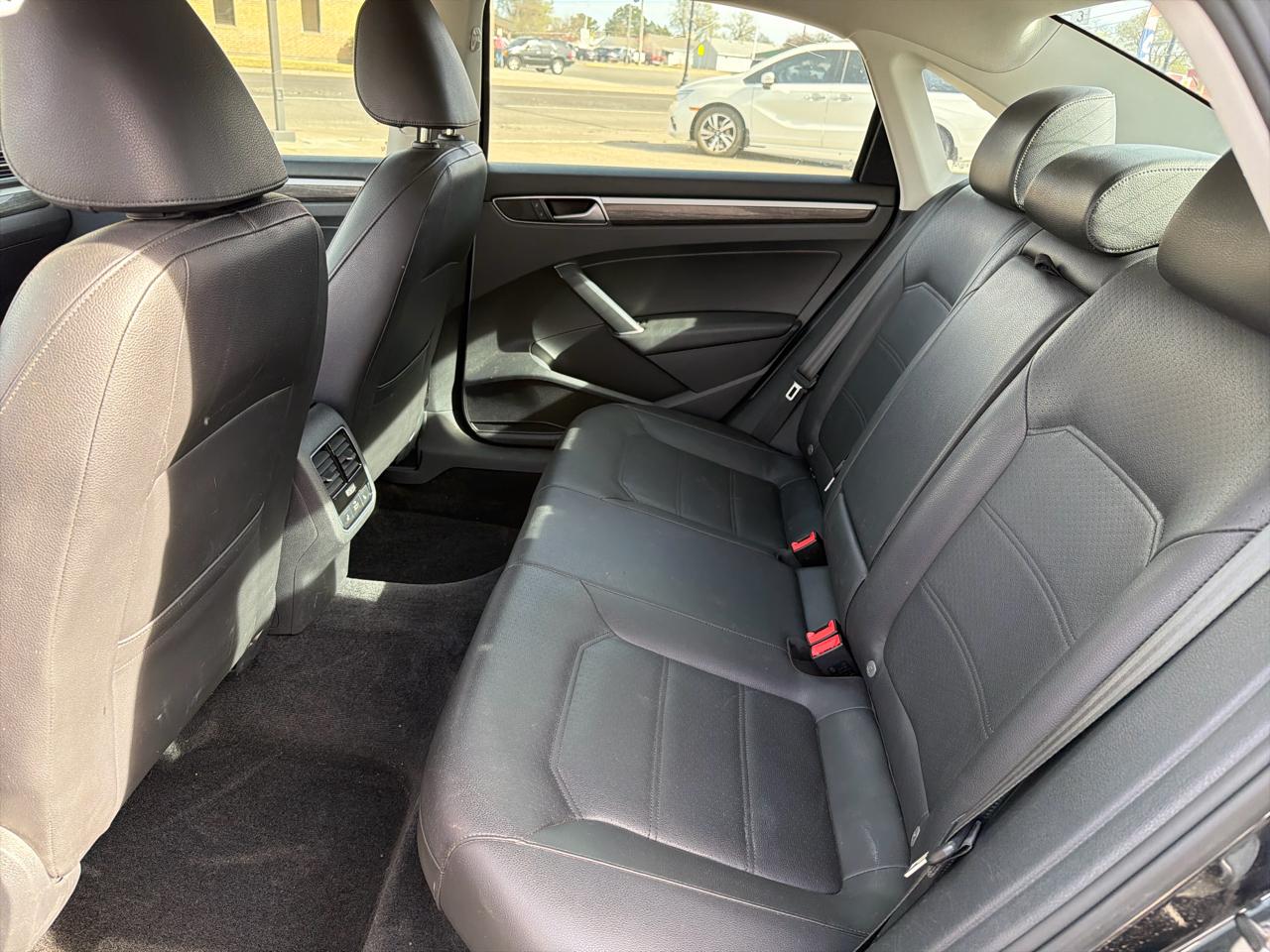 Volkswagen Passat SE w/Technology 2017