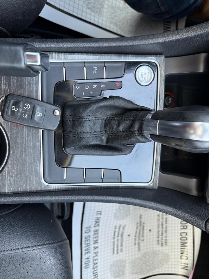 Volkswagen Passat SE w/Technology 2017