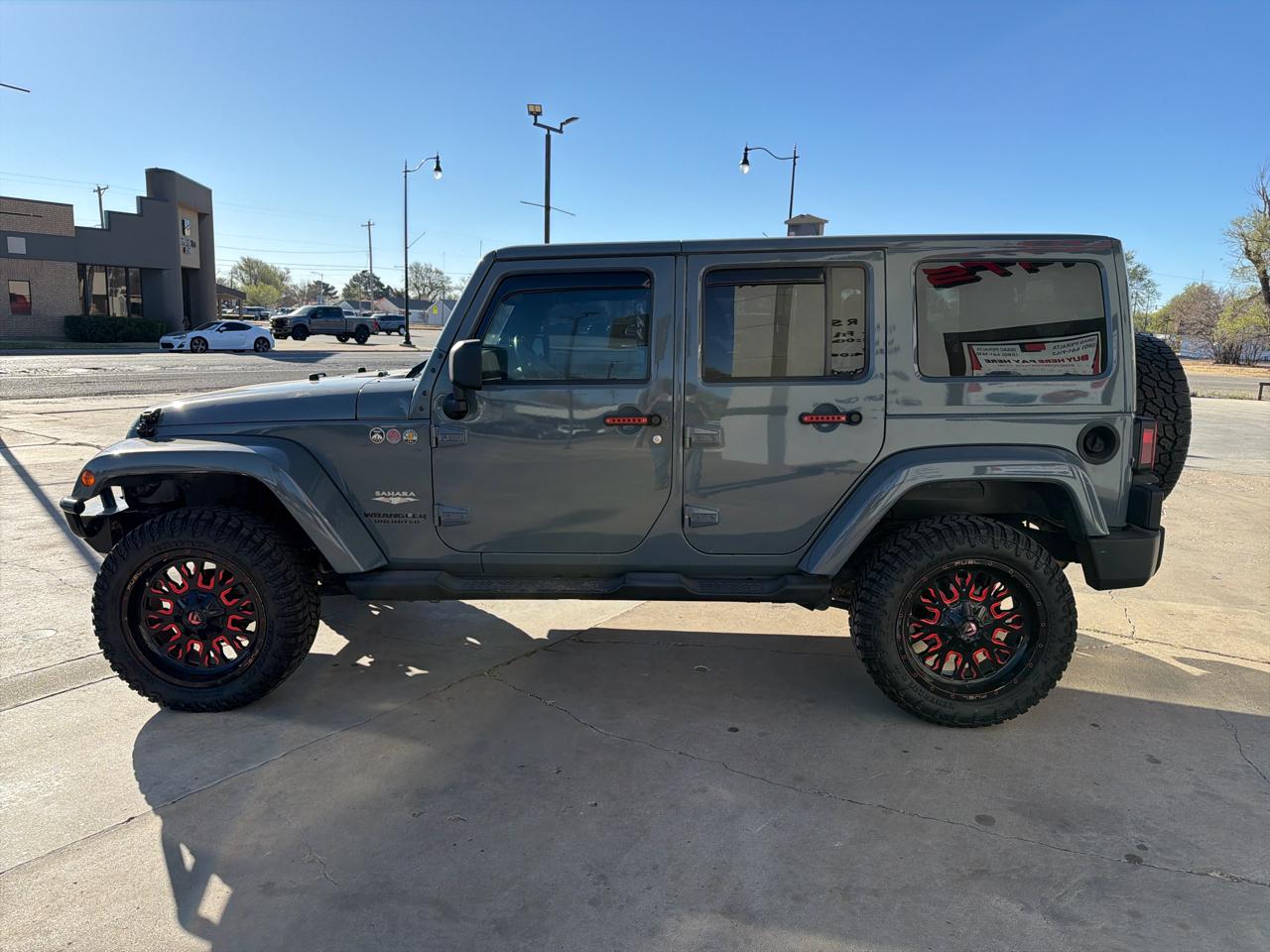 Jeep Wrangler Unlimited Sahara 4WD 2014