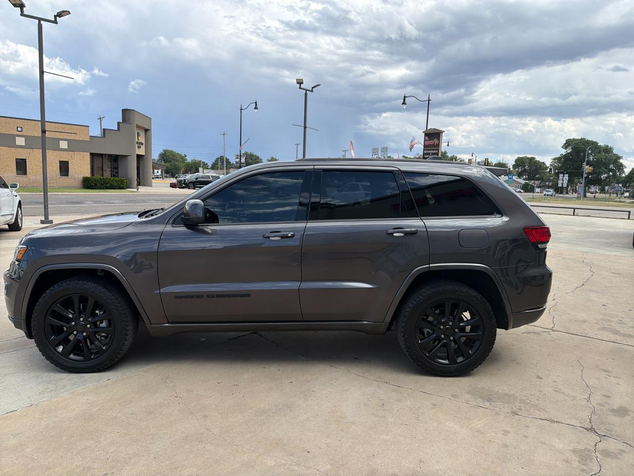 Jeep Grand Cherokee Laredo E 4WD 2021