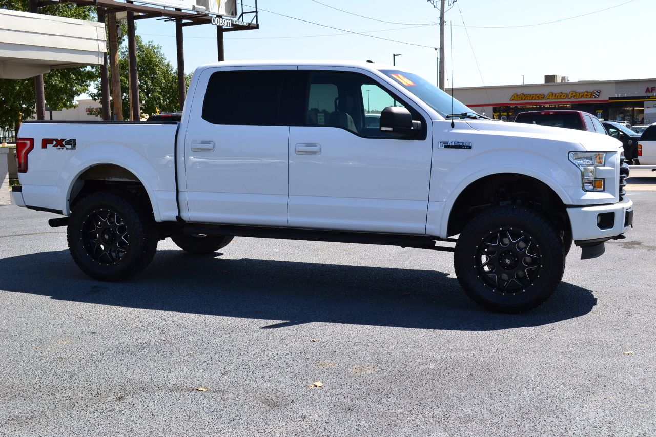 2016 Ford F-150 FX4 photo 13