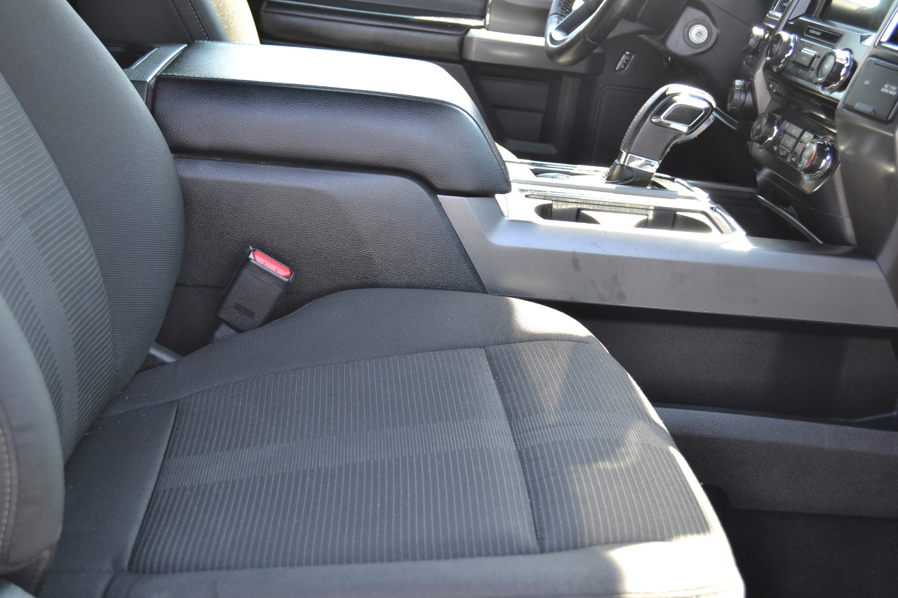 2016 Ford F-150 FX4 photo 19