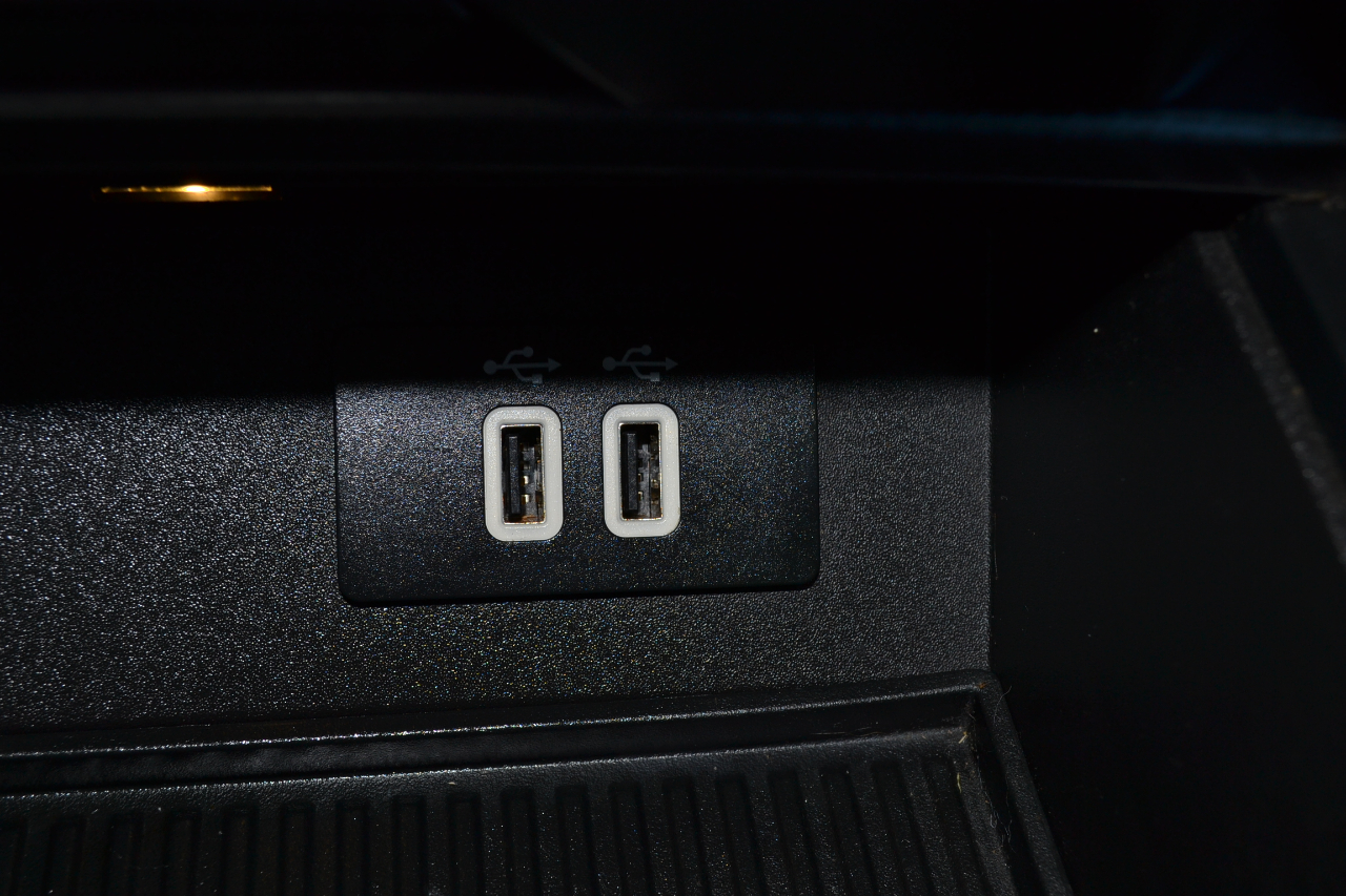 2016 Ford F-150 FX4 photo 26