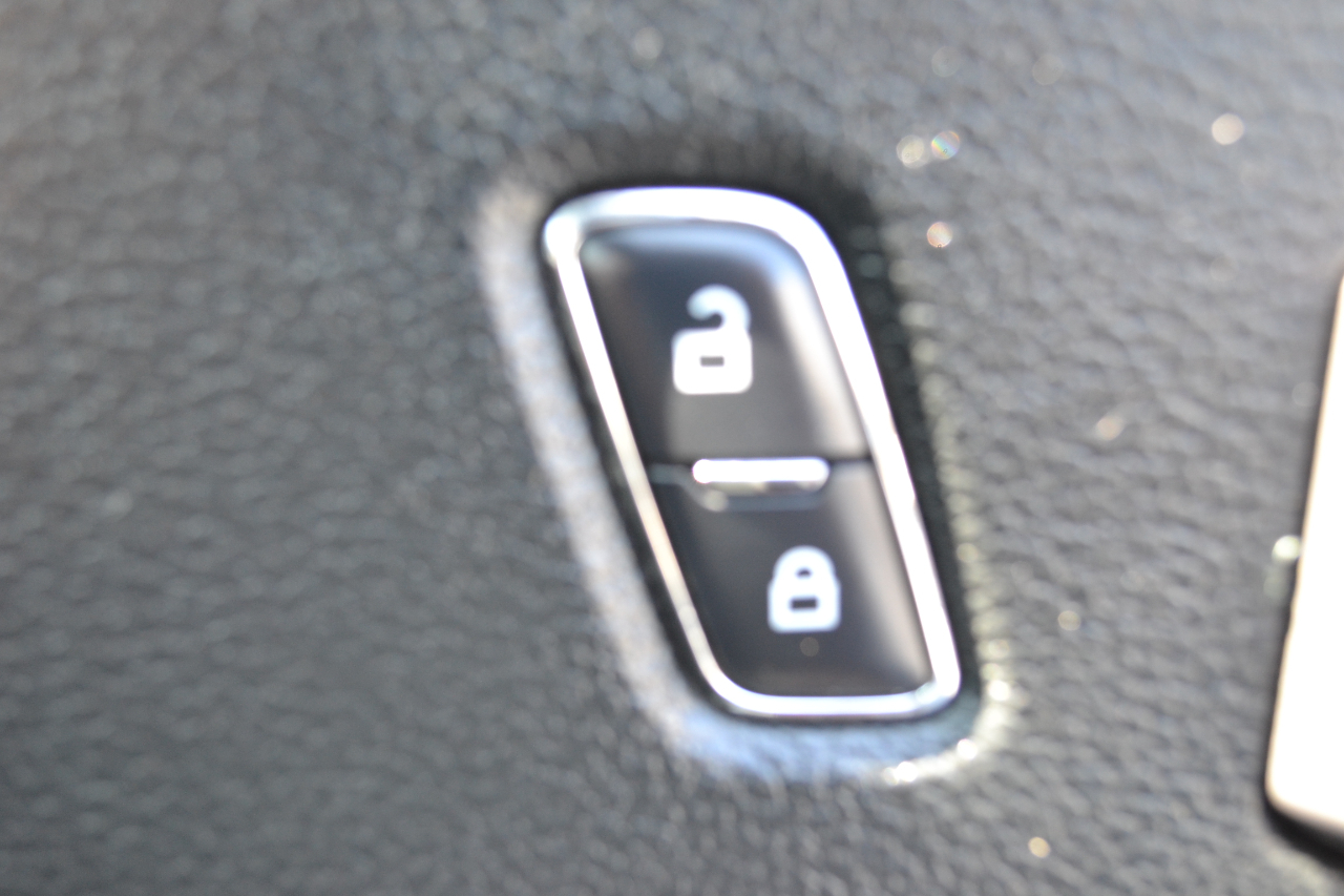 2016 Ford F-150 FX4 photo 37