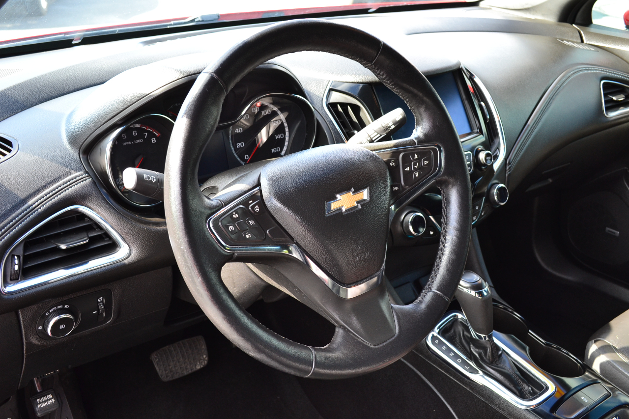 Chevrolet Cruze Premier Hatchback 2017 Chevrolet Cruze Premier Hatchback 2017