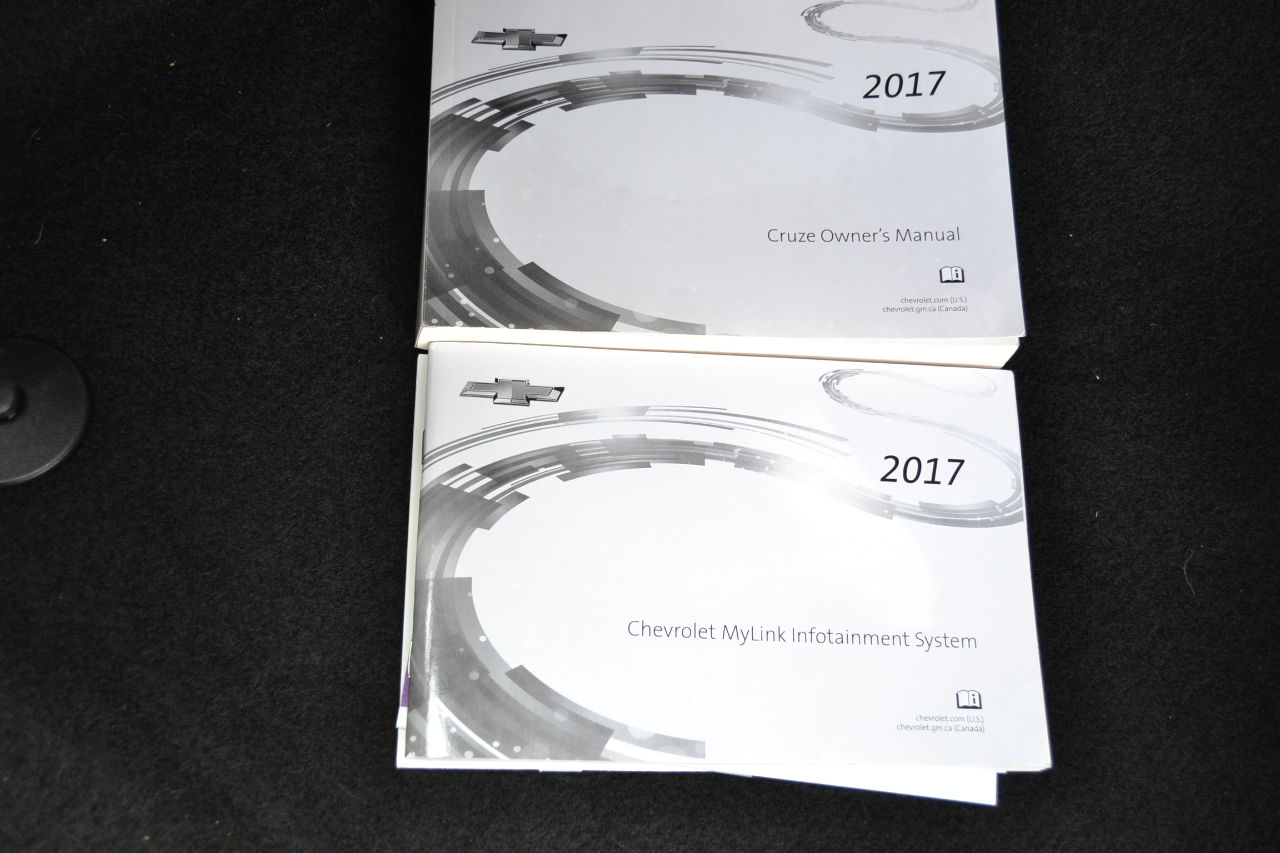 Chevrolet Cruze Premier Hatchback 2017 Chevrolet Cruze Premier Hatchback 2017