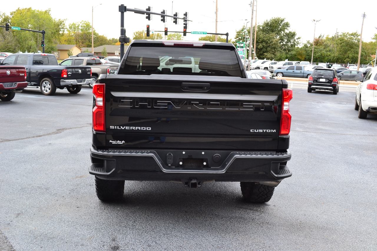 Chevrolet Silverado 1500 Custom Trail Boss Crew Cab Short Box 4WD 2020 Chevrolet Silverado 1500 Custom Trail Boss Crew Cab Short Box 4WD 2020