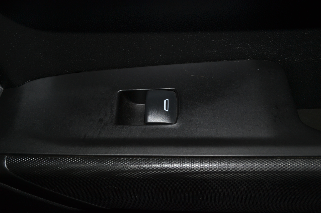 Chevrolet Silverado 1500 Custom Trail Boss Crew Cab Short Box 4WD 2020 Chevrolet Silverado 1500 Custom Trail Boss Crew Cab Short Box 4WD 2020