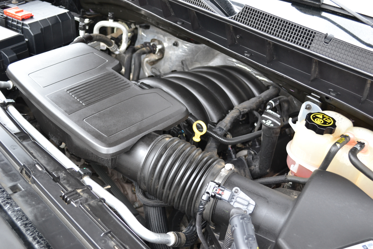 Chevrolet Silverado 1500 Custom Trail Boss Crew Cab Short Box 4WD 2020 Chevrolet Silverado 1500 Custom Trail Boss Crew Cab Short Box 4WD 2020