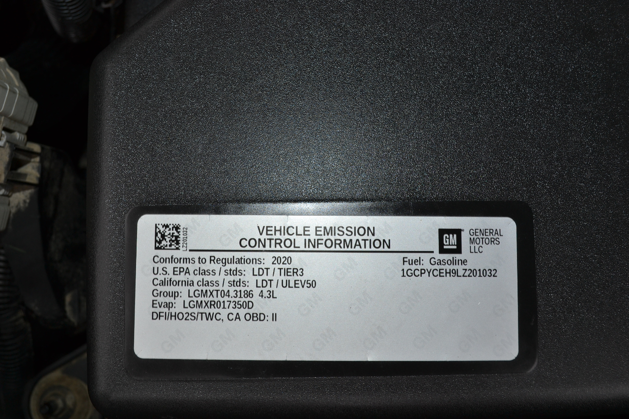 Chevrolet Silverado 1500 Custom Trail Boss Crew Cab Short Box 4WD 2020 Chevrolet Silverado 1500 Custom Trail Boss Crew Cab Short Box 4WD 2020