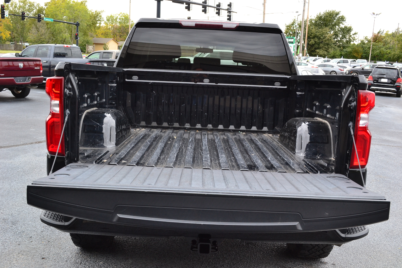 Chevrolet Silverado 1500 Custom Trail Boss Crew Cab Short Box 4WD 2020 Chevrolet Silverado 1500 Custom Trail Boss Crew Cab Short Box 4WD 2020