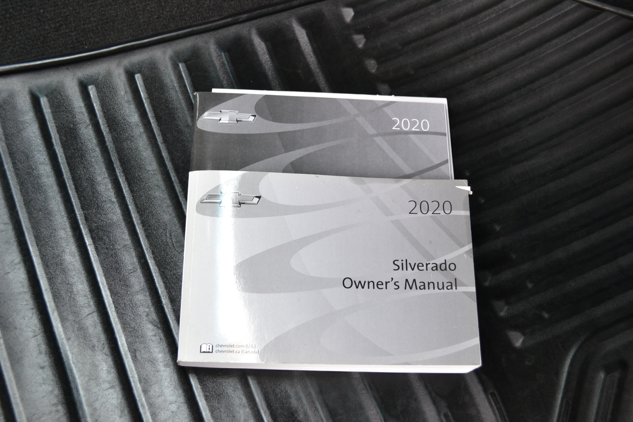 Chevrolet Silverado 1500 Custom Trail Boss Crew Cab Short Box 4WD 2020 Chevrolet Silverado 1500 Custom Trail Boss Crew Cab Short Box 4WD 2020