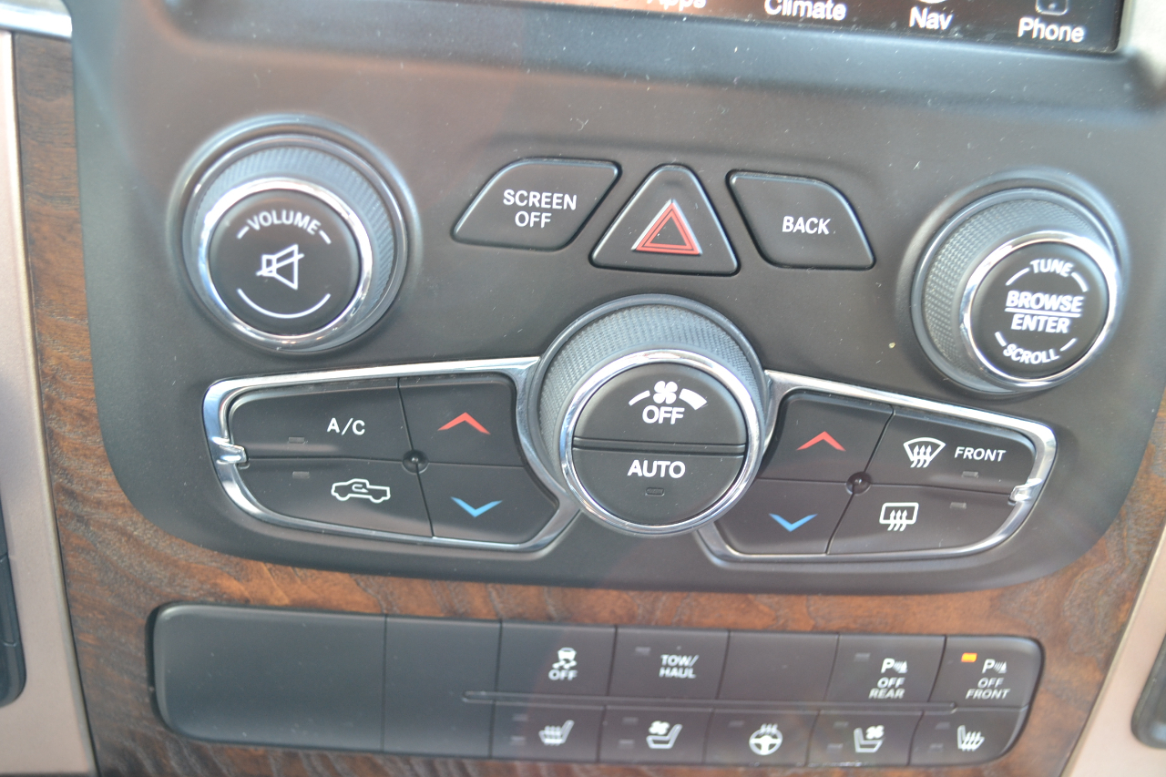 RAM 1500 Longhorn Crew Cab SWB 4WD 2016