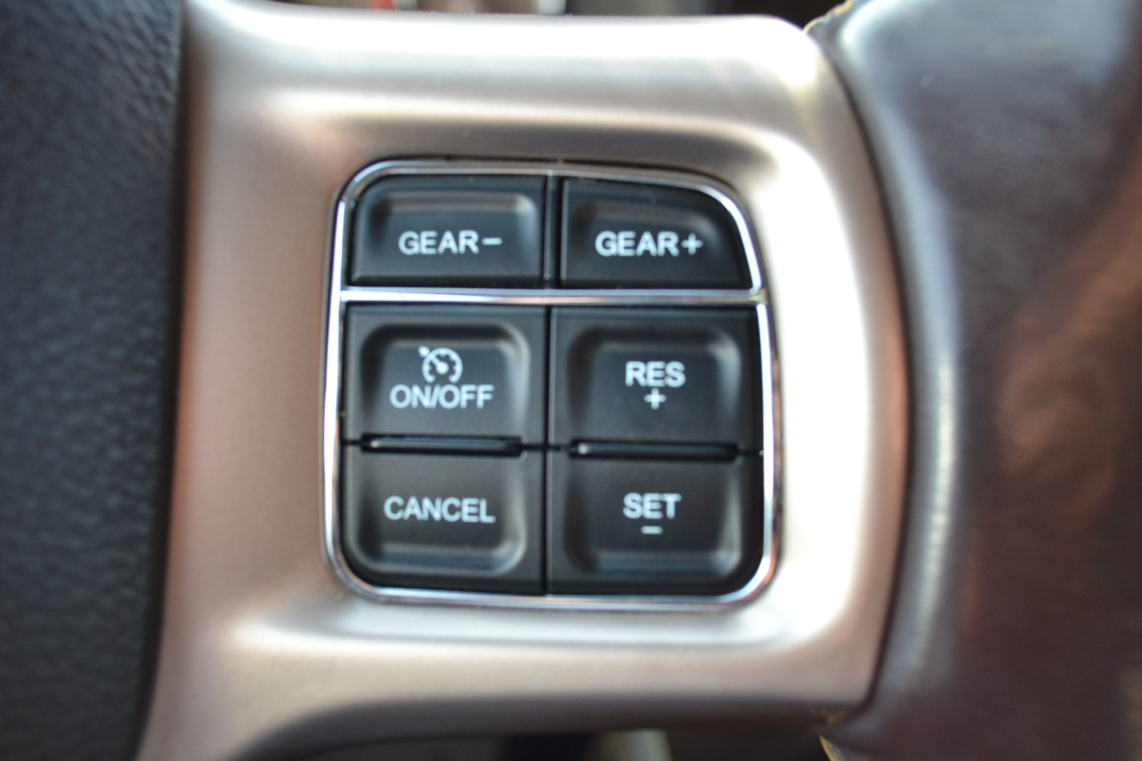 RAM 1500 Longhorn Crew Cab SWB 4WD 2016