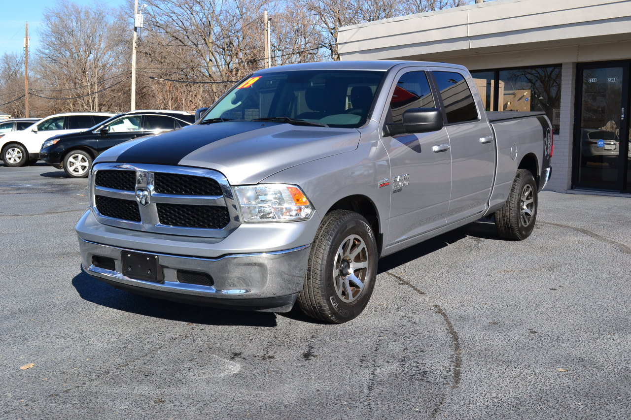 RAM 1500 Classic SLT Crew Cab SWB 2WD 2019