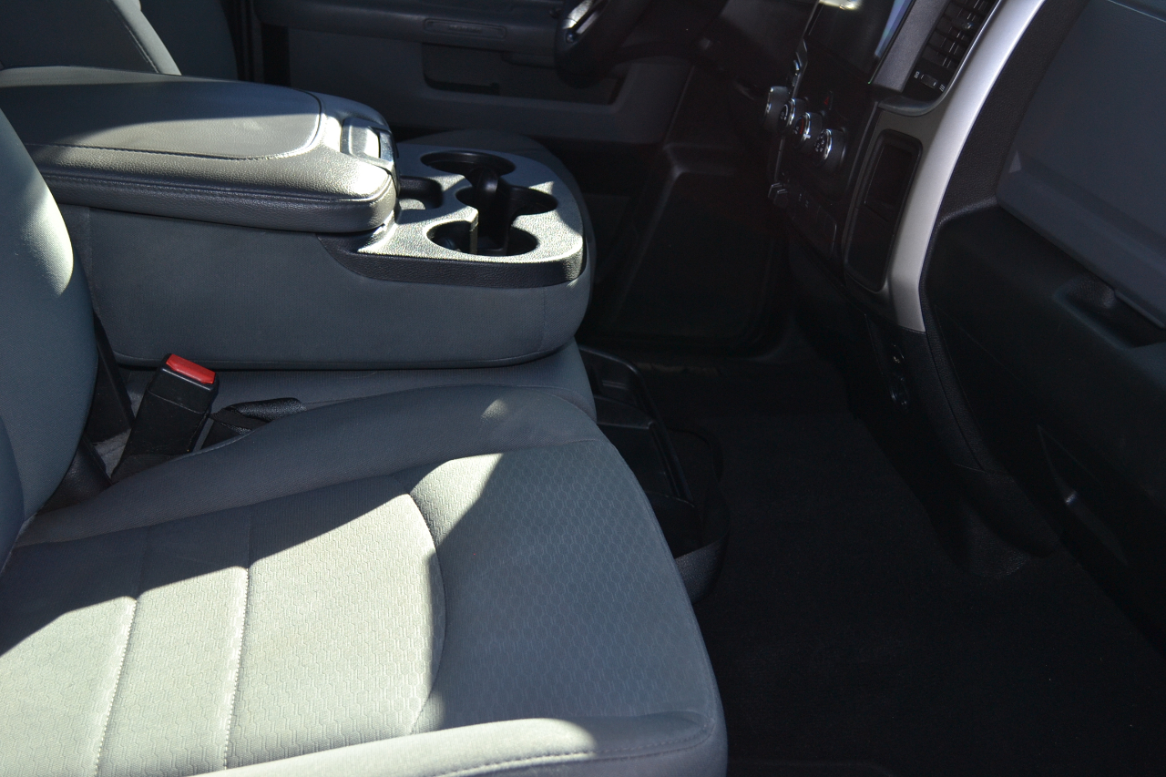 RAM 1500 Classic SLT Crew Cab SWB 2WD 2019